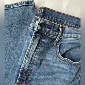 GAP Denim 12/31R Cigarette Jeans